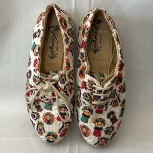 Calzado Lauriana Burlap Artisian Hand Made Little Dolls Slip On w/laces Size 8